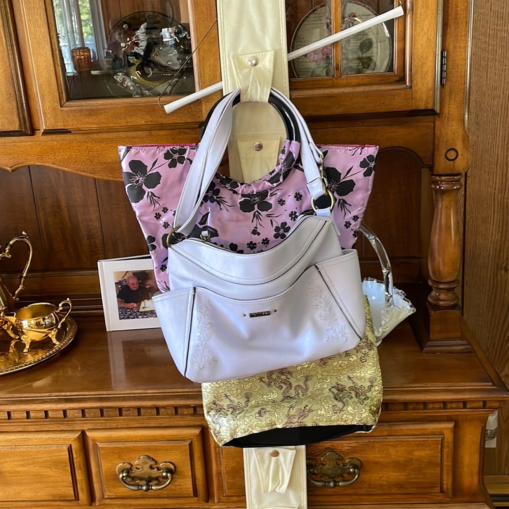 Hang your bags great for the women who has a lot of bags